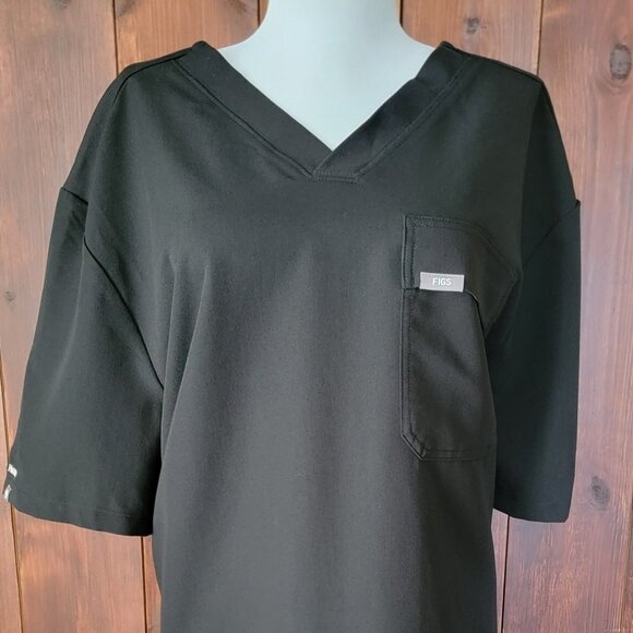 FIGS Technical Collection Scrub Top Women XXL Black V-Neck Chest Pocket Medical - Picture 2 of 11